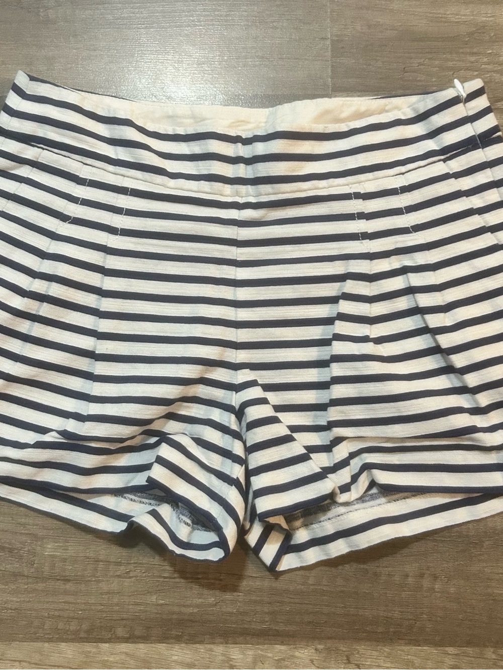 J. Crew Women’s Navy and White Striped Cotton Blend Shorts size 4